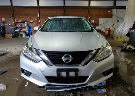 2017 Nissan Altima 2.5 из США, поврежденный, VIN 1N4AL3AP1HC239436